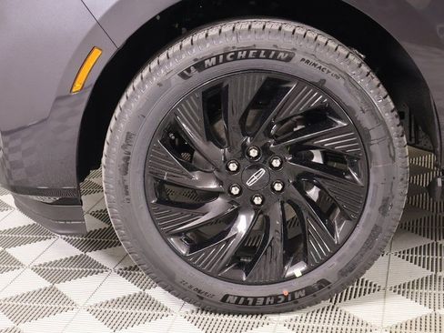 New 2025 Lincoln Navigator Reserve w/ Jet Appearance Package image 19