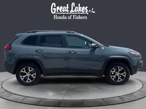 Used 2014 Jeep Cherokee Trailhawk w/ Comfort/Convenience Group AWD/4WD image 6