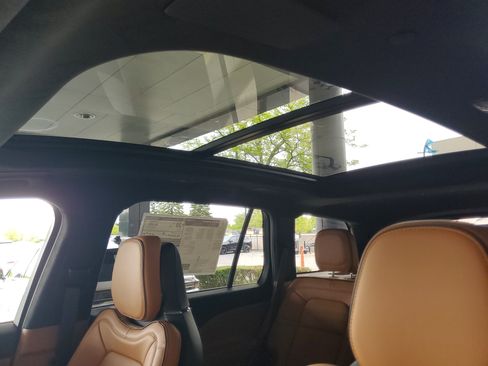 New 2026 Lincoln Aviator Black Label w/ Dynamic Handling Package AWD/4WD image 10