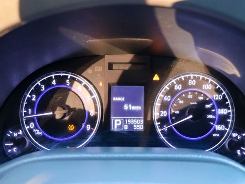 Used 2011 INFINITI G37 Journey w/ Premium Pkg image 31