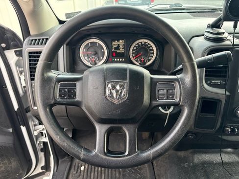 Used 2018 RAM 3500 Tradesman w/ Chrome Appearance Group RWD image 10