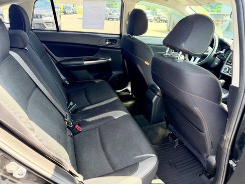 Used 2017 Subaru Crosstrek 2.0i Premium AWD/4WD image 12