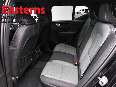 Used 2024 Volvo XC40 B5 Core AWD/4WD image 21