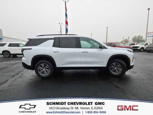 New 2026 Chevrolet Traverse LT w/ Driver Confidence Package image 4