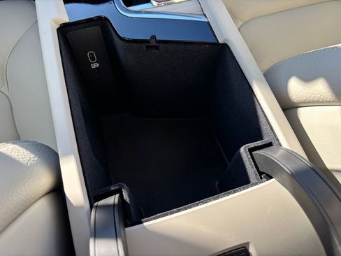 Certified 2024 Volvo XC60 B5 Core w/ Climate Package image 10