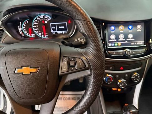 Used 2021 Chevrolet Trax LS w/ Tint and Cruise Package image 23