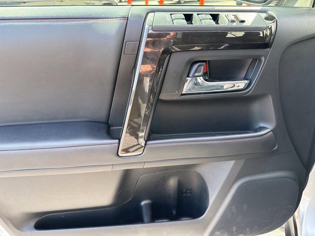 Used 2023 Toyota 4Runner TRD Off-Road Premium w/ Moonroof Package AWD/4WD image 18