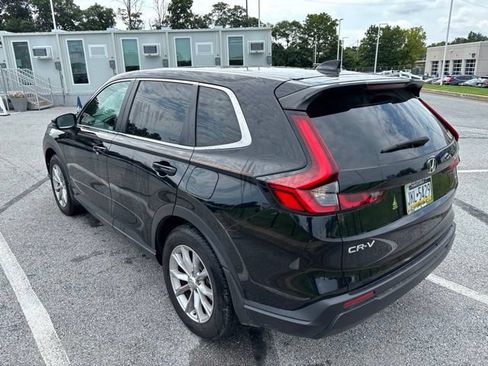 Used 2024 Honda CR-V EX image 7