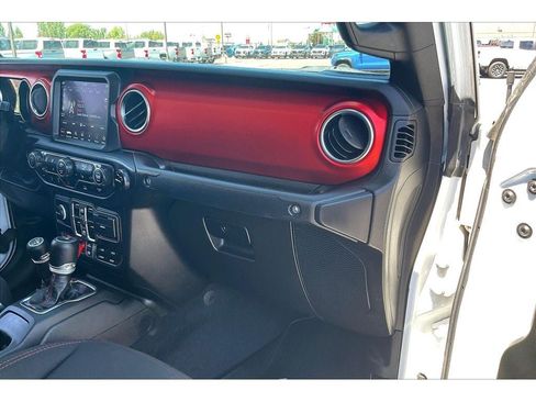 Used 2020 Jeep Gladiator Rubicon AWD/4WD image 18