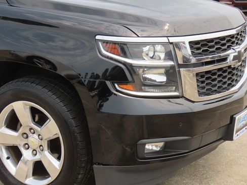 Used 2016 Chevrolet Suburban LT RWD image 6