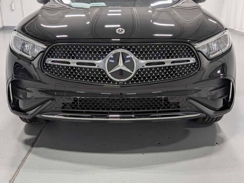 Used 2026 Mercedes-Benz GLC 300 4MATIC image 2