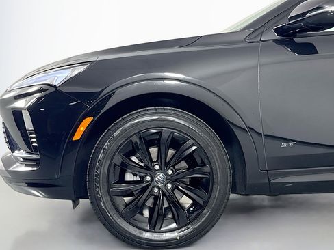 Used 2025 Buick Envista Sport Touring w/ Advanced Safety Package image 9