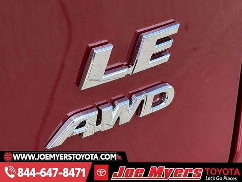 Used 2025 Toyota RAV4 LE image 8