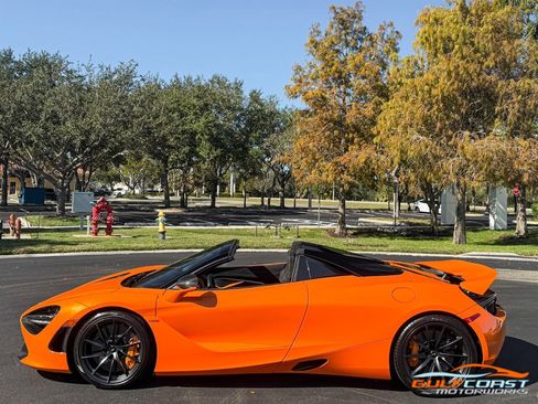 Used 2022 McLaren 720S Spider image 40