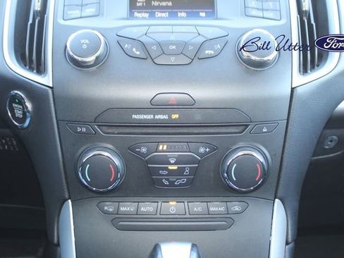 Used 2018 Ford Edge SEL image 18