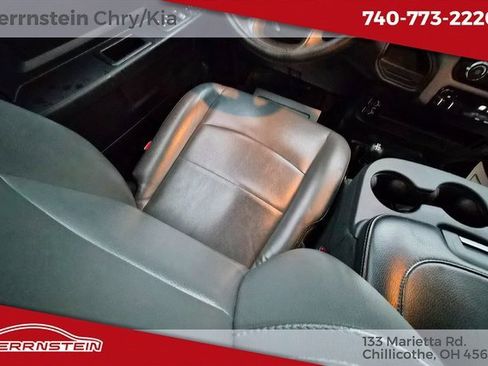 Used 2024 RAM 2500 Tradesman w/ Chrome Appearance Group image 12