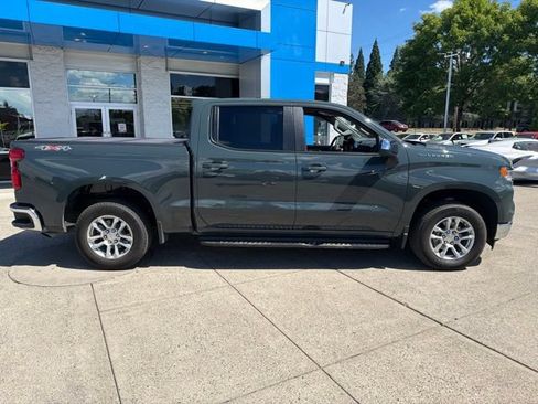 Used 2025 Chevrolet Silverado 1500 LT AWD/4WD image 3