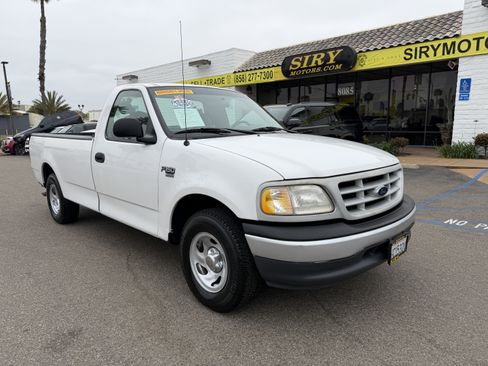 Used 1999 Ford F150 2WD Regular Cab image 1
