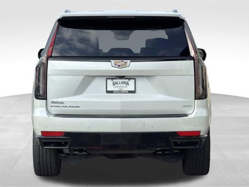 Used 2023 Cadillac Escalade Sport Platinum w/ LPO, Floor Liner Package AWD/4WD image 9