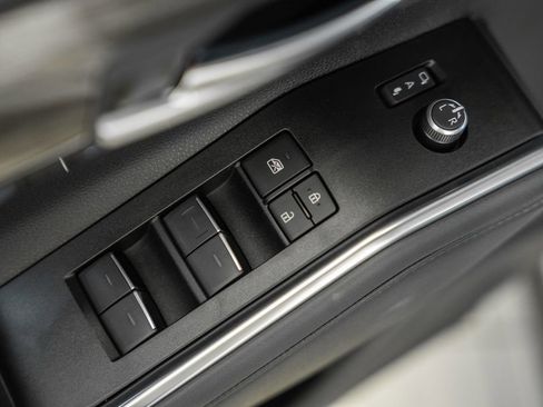 New 2026 Toyota Highlander Platinum image 45