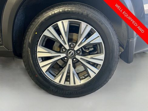 Used 2023 Nissan Rogue SV AWD/4WD image 29