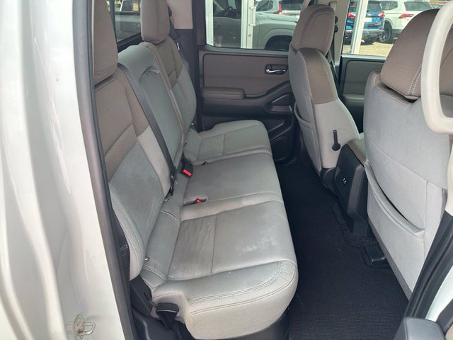 Used 2022 Nissan Frontier SV w/ Technology Package AWD/4WD image 13