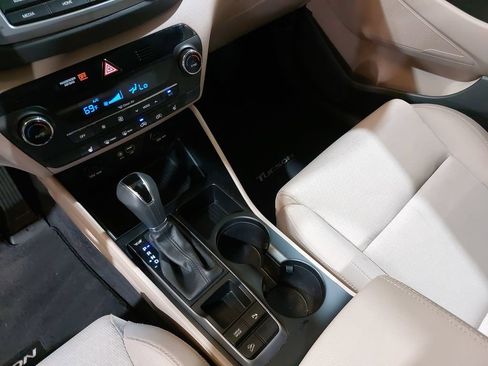 Used 2018 Hyundai Tucson Value FWD image 26