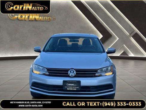 Used 2015 Volkswagen Jetta TDI SE FWD image 2