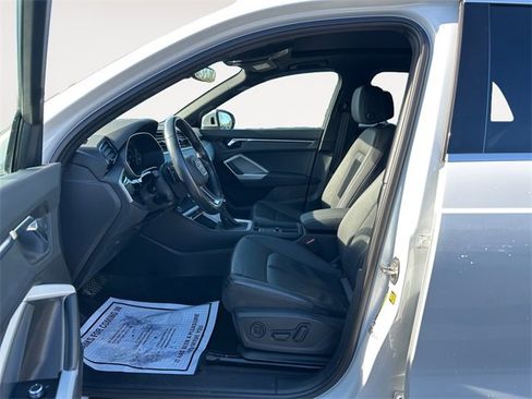 Used 2021 Audi Q3 2.0T Premium w/ Convenience Package image 9