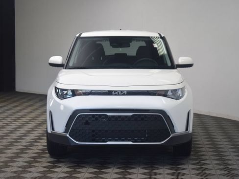 Used 2025 Kia Soul LX w/ LX Technology Package FWD image 20