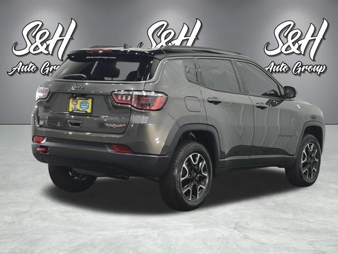 Used 2020 Jeep Compass Trailhawk AWD/4WD image 17