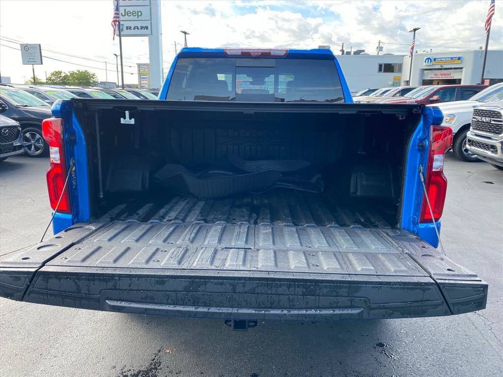 Used 2022 Chevrolet Silverado 1500 ZR2 w/ Technology Package AWD/4WD image 26