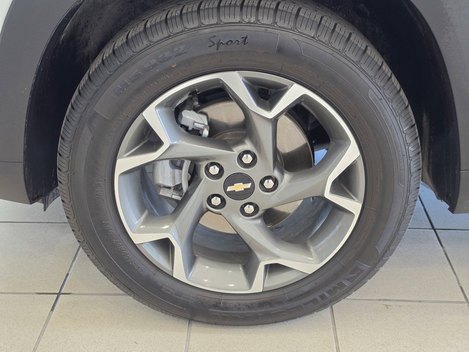 Used 2025 Chevrolet Trax LT FWD image 28