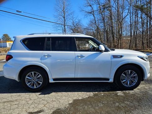 Used 2024 INFINITI QX80 Luxe AWD/4WD image 9