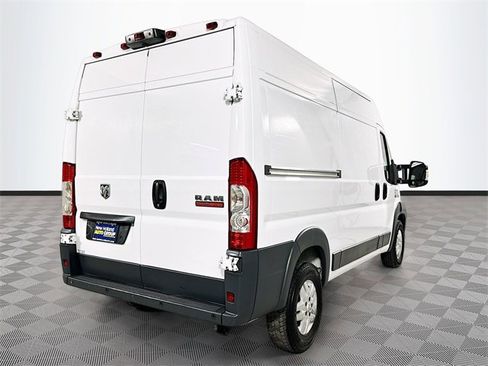 Used 2017 RAM ProMaster 2500 w/ Premium Appearance Group image 7