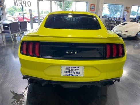 Used 2021 Ford Mustang GT RWD image 7