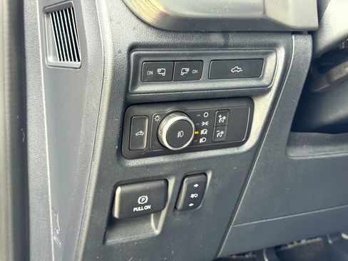 Used 2021 Ford F150 Lariat image 13