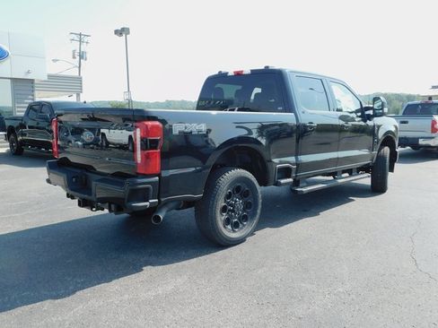 New 2026 Ford F250 Lariat w/ Black Appearance Package image 9