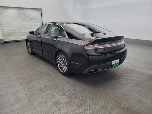 Used 2020 Lincoln MKZ image 5
