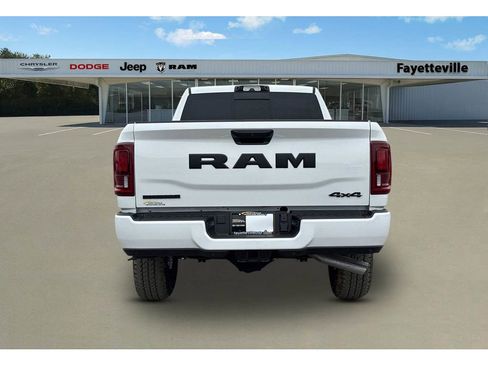 New 2026 RAM 2500 Big Horn AWD/4WD image 4