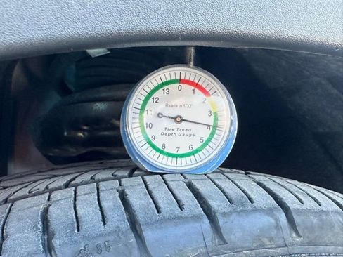 Certified 2021 Chevrolet Bolt LT image 32