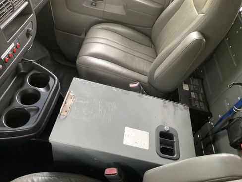 Used 2014 Chevrolet Express 2500 w/ Cold Climate Package image 11