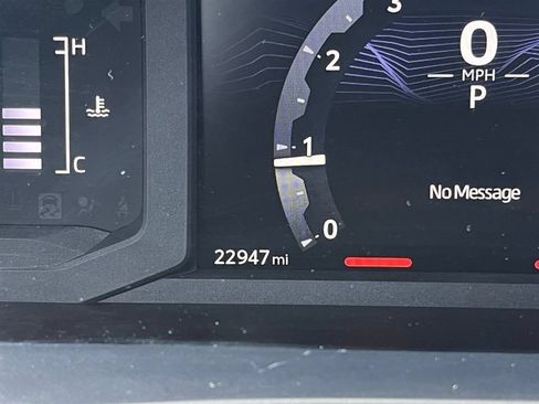 Used 2025 Toyota 4Runner SR5 AWD/4WD image 19