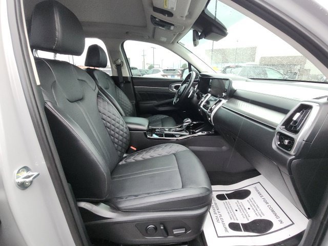 Used 2023 Kia Sorento SX AWD/4WD image 19