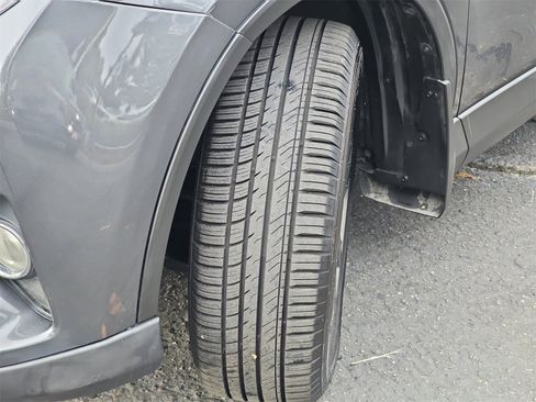 Used 2017 Toyota RAV4 Limited image 34