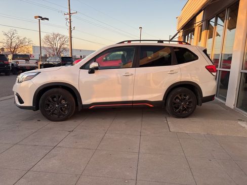 Used 2022 Subaru Forester Sport image 5