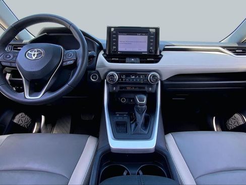 Used 2021 Toyota RAV4 XLE Premium FWD image 15