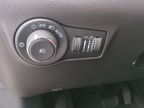 Used 2022 Jeep Compass Limited AWD/4WD image 11