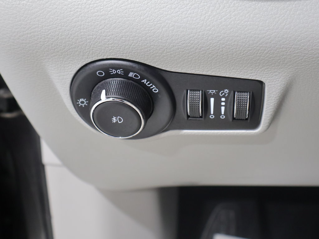 Certified 2024 Jeep Compass Limited AWD/4WD image 32