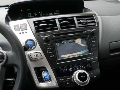 Used 2012 Toyota Prius V Three FWD image 41